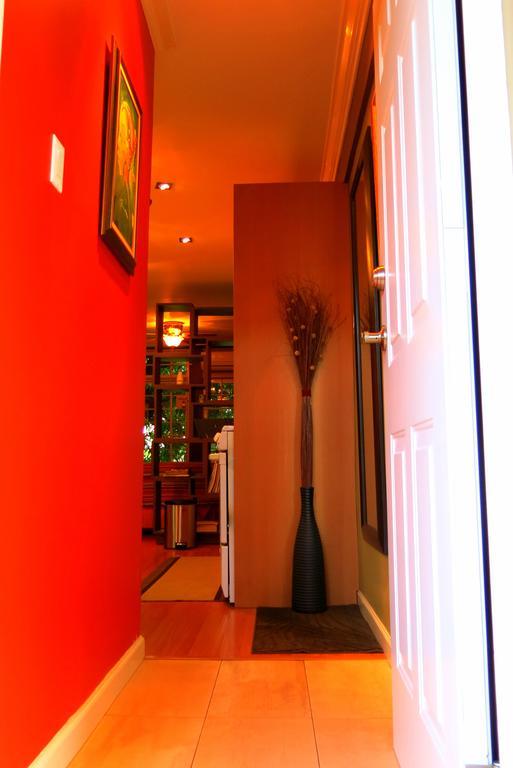 Choose To Be Happy At Seymour # 9 And #16 - Studio Apartments Kingston Bilik gambar
