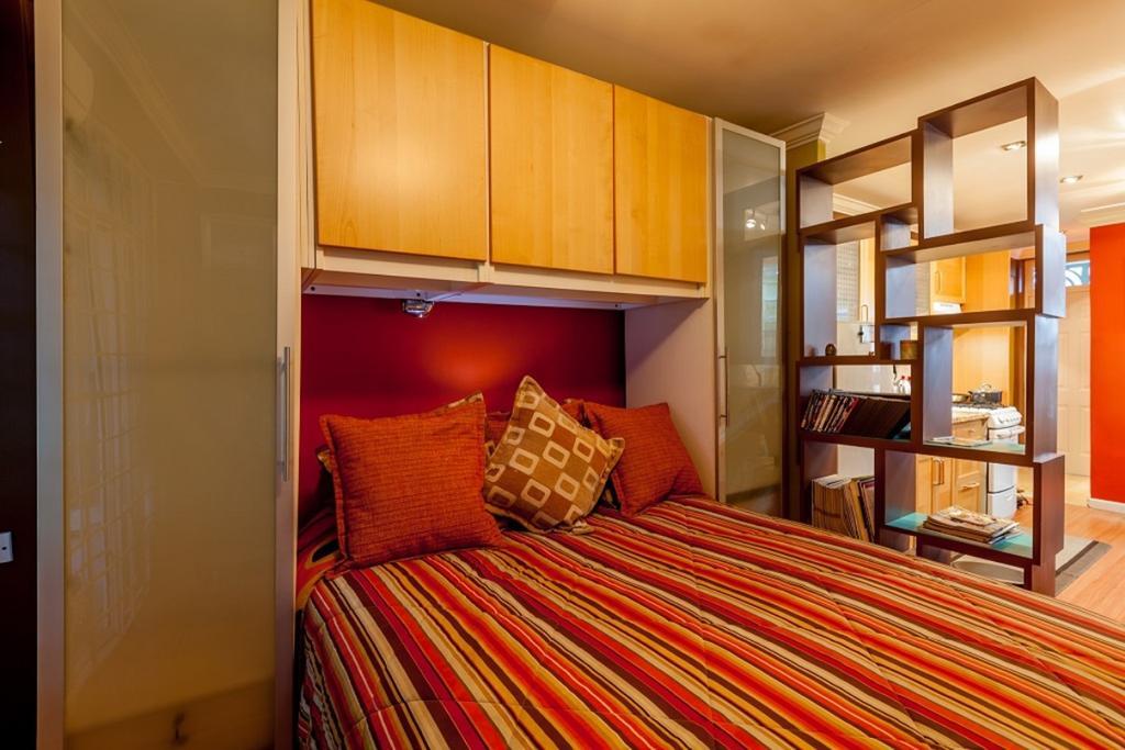 Choose To Be Happy At Seymour # 9 And #16 - Studio Apartments Kingston Bilik gambar