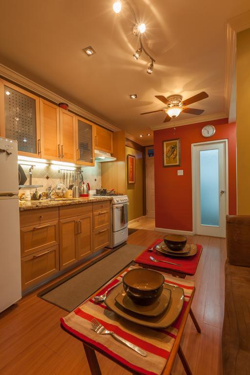 Choose To Be Happy At Seymour # 9 And #16 - Studio Apartments Kingston Bilik gambar