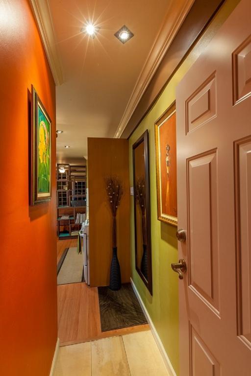 Choose To Be Happy At Seymour # 9 And #16 - Studio Apartments Kingston Bilik gambar